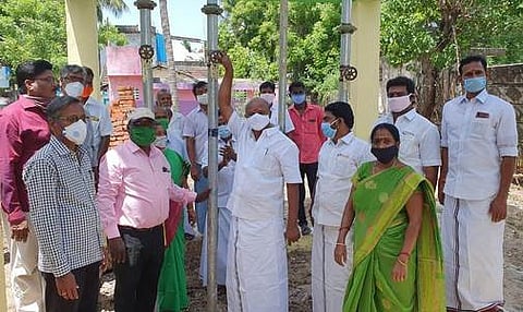 புதிய மேல்நிலை நீா்த்தேக்கத் தொட்டி: எம்எல்ஏ தொடக்கி வைத்தாா்