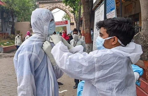 50 சதவீதத்தைத் தாண்டியது குணமடைவோர் விகிதம்: மத்திய அரசு