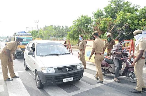 ஈரோடு மாவட்டத்துக்குள் வர இபாஸ் கட்டாயம்: எஸ்.பி. தகவல்