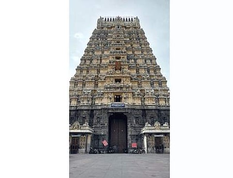 ஆலயங்கள் பூட்டப்பட்டதால் களையிழந்த கோயில் நகரம்