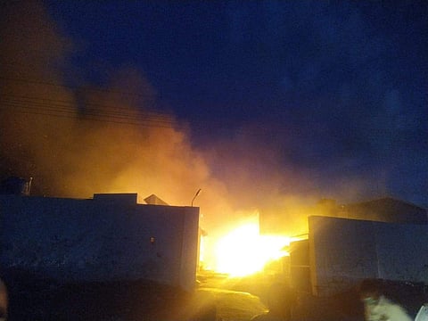 திருப்பூர் அருகே பஞ்சு கிடங்கில் தீவிபத்து: பல லட்சம் மதிப்பிலான பொருள்கள் சேதம்