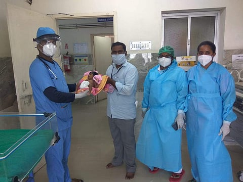 திருவள்ளூர் அருகே கோயிலில் விட்டுச் செல்லப்பட்ட பச்சிளங்குழந்தை