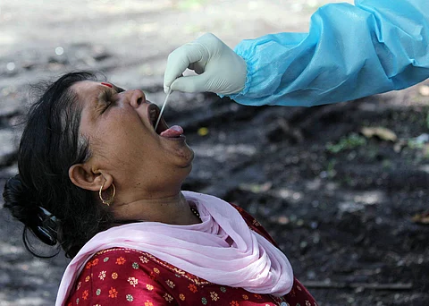 கர்நாடகத்தில் இன்று (புதன்கிழமை) புதிதாக 1,272 பேருக்கு கரோனா வைரஸ் நோய்த் தொற்று இருப்பது உறுதி செய்யப்பட்டுள்ளது. (கோப்புப்படம்)