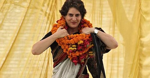 ஒரு மாதத்தில் வசித்து வரும் அரசு வீட்டைக் காலி செய்ய வேண்டும் என்று, காங்கிரஸ் பொதுச்செயலாளர் பிரியங்கா காந்திக்கு மத்திய அரசு நோட்டீஸ் அனுப்பியுள்ளது.