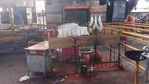 மூடப்பட்டுள்ள புத்துக்கோவில் மாரியம்மன் கோயில் உண்டியல்.