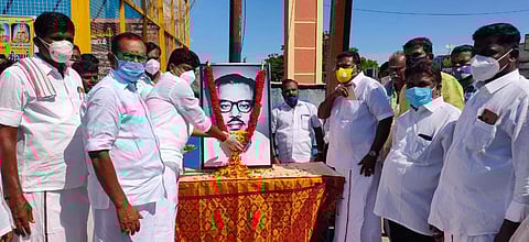 கமுதியில் நாவலர் நெடுஞ்செழியனுக்கு மரியாதை