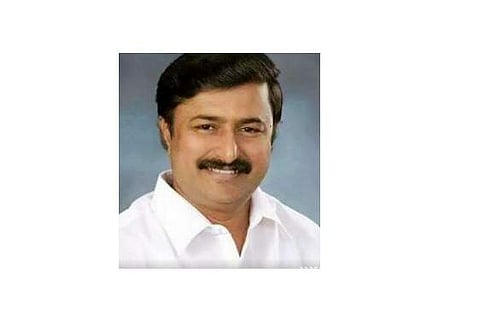 வெள்ளக்கோவிலில் டாஸ்மாக் மதுபானக் கடை அமைக்க திமுக முன்னாள் அமைச்சர் மு.பெ.சாமிநாதன் எதிர்ப்பு