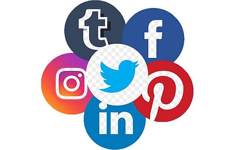 சமூக ஊடகங்களைப் பயன்படுத்த ராணுவ வீரர்களுக்குத் தடை விதிக்கப்பட்டதை எதிர்த்து தாக்கல் செய்யப்பட்ட மனுவானது செவ்வாயன்று தில்லி உயர் நீதிமன்றத்தில் விசாரணைக்கு வரவுள்ளது.