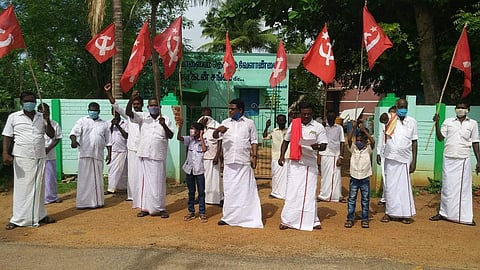 திருத்துறைப்பூண்டியில் தமிழ்நாடு விவசாயிகள் சங்கம் சார்பில் ஆர்ப்பாட்டம்