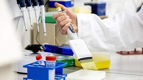 பிரிட்டன்: 9 கோடி கரோனா தடுப்பு மருந்துகளை வாங்க அரசு முடிவு