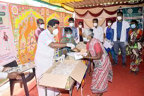 நியாய விலைக்கடைகளில் முகக்கவசம் வழங்கப்படும் - அமைச்சர் காமராஜ் தகவல்