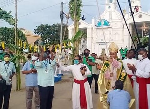 தூத்துக்குடி தூய பனிமய மாதா பேராலய திருவிழா கொடியேற்றத்துடன் தொடங்கியது 