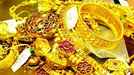 தங்கம் விலை சற்று உயர்ந்தது: எவ்வளவு?