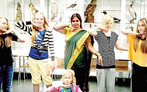 கடல் கடந்து இலவச கலை!