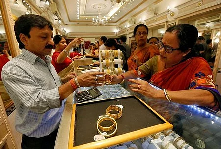 சென்னையில் இன்று ஒரு சவரன் ஆபரணத் தங்கம் ரூ. 57,280-க்கு விற்பனை