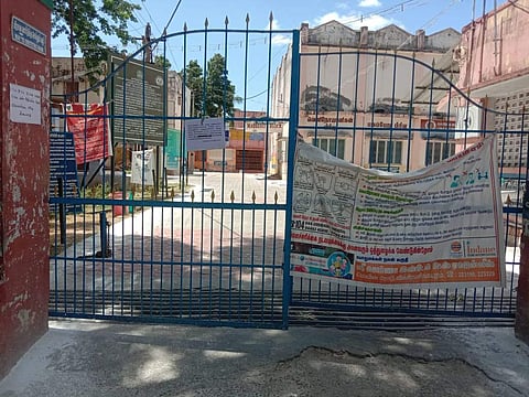 கரோனா: அம்பாசமுத்திரத்தில் அரசு மருத்துவமனை, அஞ்சல் அலுவலகம், வட்டார வளர்ச்சி அலுவலகங்கள் மூடல்