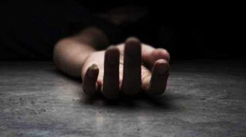 மருத்துவம் படிக்க இடம் கிடைக்காததால் மாணவி தற்கொலை