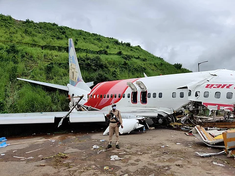 கோழிக்கோடு விமான விபத்து: மீட்புப் பணியில் ஈடுபட்ட உயர் அதிகாரிகள் உள்பட பலருக்கு கரோனா