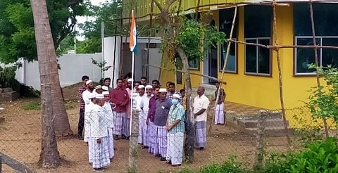 சீர்காழி பள்ளிவாசல்களில் சுதந்திர தின கொடி ஏற்றம்