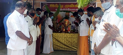 செஞ்சியில் இந்து முன்னணியினா் விநாயகா் சிலை வைத்து  வழிபாடு: போலீஸாா் குவிப்பு