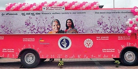 பெங்களூருவில் பெண்களுக்கான கழிப்பறைகளாக மாற்றப்படும் பழைய பேருந்துகள்