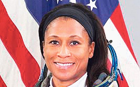 விண்வெளி ஆய்வுக்குச் செல்லும் முதல் கருப்பின பெண்!