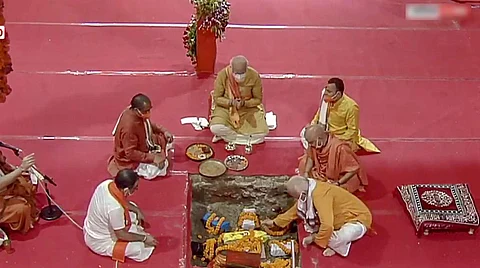 அயோத்தியில் ராமர் கோயில் பூமி பூஜை