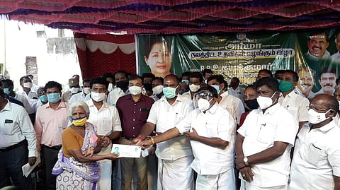 உசிலம்பட்டியில் நலத்திட்ட உதவிகள் வழங்கல்