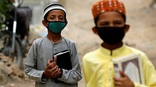 பாகிஸ்தான்: பாதிப்பு 2,99,855-ஆக அதிகரிப்பு