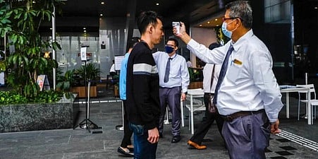 சிங்கப்பூா்: மேலும் 40 பேருக்கு கரோனா தொற்று