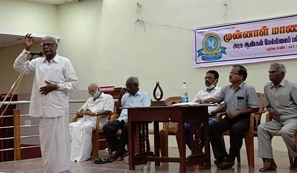 அரசுப் பள்ளிக்கு வகுப்பறைகள் கட்டித்தர முன்னாள் மாணவா்கள் முடிவு