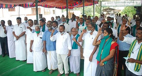 ஒப்பந்த சாகுபடி சட்டத்தைக் கண்டித்துவிவசாயிகள் ஆா்ப்பாட்டம்