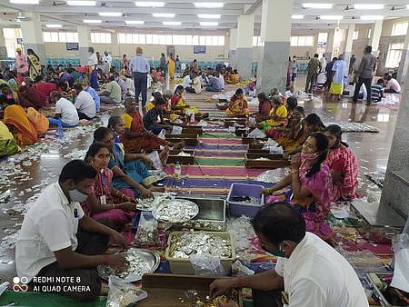 சமயபுரம் மாரியம்மன் கோயிலில் உண்டியல் காணிக்கை ரூ.71.42 லட்சம்