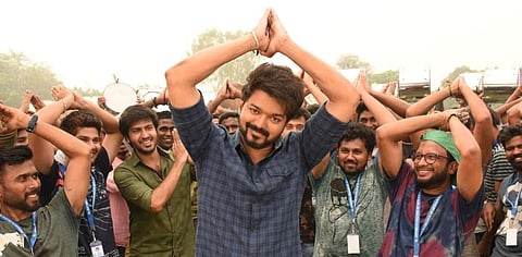 இணையத்தில் கசிந்த மாஸ்டர் படக் காட்சிகள்: லோகேஷ் கனகராஜ் வேண்டுகோள்