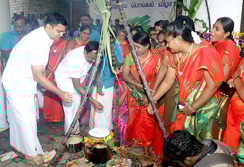 தேனி மாவட்ட காவல் கண்காணிப்பாளா் அலுவலகத்தில் சமத்துவப் பொங்கல் விழா