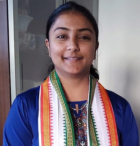 தமிழ்நாடு  மகளிா்  காங்கிரஸ்  செயலாளராக  நியமிக்கப்பட்டுள்ள  தீபிகா  அப்புக்குட்டி.