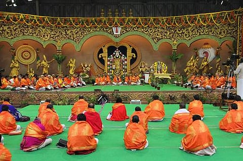 திருமலையில் சனிக்கிழமை நடைபெற்ற 8-ஆவது கட்ட அகண்ட சுந்தரகாண்ட பாராயணம்.