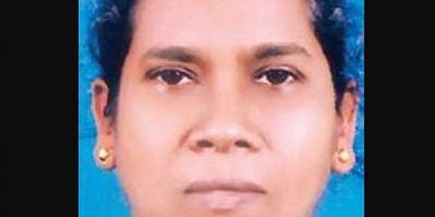 தடுப்பூசி செலுத்திக் கொண்ட மறுநாளே பலியான கேரள செவிலியர்