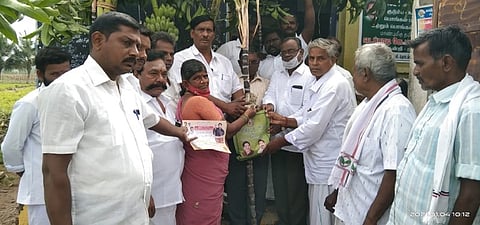 தம்மம்பட்டி பகுதியில் பொங்கல் தொகுப்பு வழங்கல்