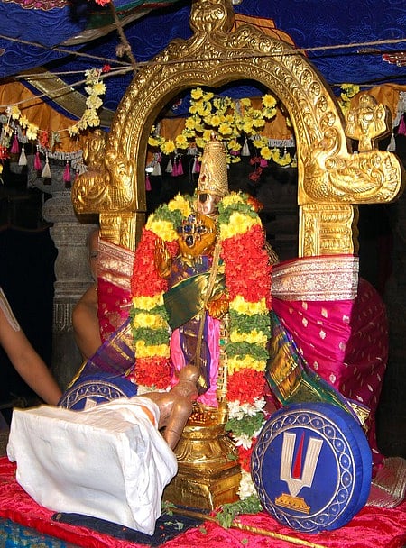 ஸ்ரீரங்கம் அரங்கநாதசுவாமி கோயிலில் நம்மாழ்வாா் மோட்சம்