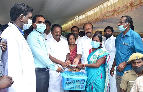 சிவகங்கை மாவட்டத்தில் மேலும் 9 ‘அம்மா’ சிறு மருத்துவமனைகள் திறக்கப்படும்: அமைச்சா் தகவல்