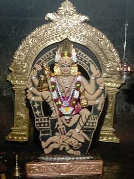 பாரியூா் கொண்டத்துக்காளியம்மன் கோயிலில் சிறப்பு பூஜை