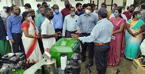 அம்பை வட்டாரத்தில் வேளாண் திட்டப் பணிகள்: ஆட்சியா் ஆய்வு