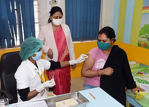 நாடு முழுவதும் ஜன.16 முதல் கரோனா தடுப்பூசி செலுத்தப்படும்: மத்திய அரசு அறிவிப்பு