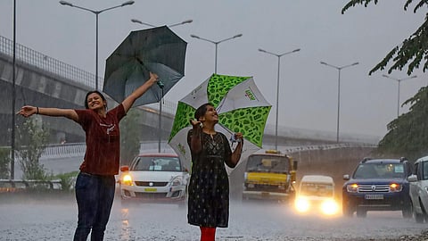 தமிழகத்தில் இன்றுமுதல் 
பலத்த மழைக்கு வாய்ப்பு | Chance of heavy rain in Tamil Nadu from today 