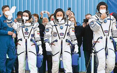 விண்வெளிக்குச் சென்ற நடிகை!