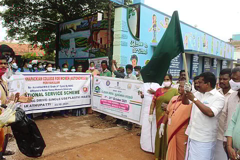 பெரியகுளம் அருகே சருத்துப்பட்டி ஊராட்சியில் தூய்மை இந்தியா முகாம்