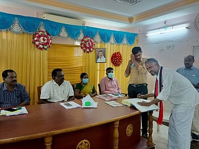 தென்காசி ஊராட்சி ஒன்றியக் குழு தலைவா், துணைத் தலைவா் தோ்வு