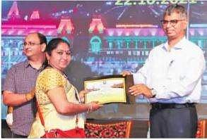 90 சதவீதம் மெயில், விரைவு ரயில் சேவைகள் மீண்டும் தொடக்கம்: சென்னை ரயில்வே கோட்ட மேலாளா் தகவல்