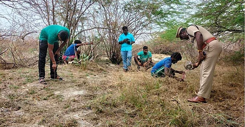 தோட்டாக்களை தேடும் பணியில் காவல்துறை